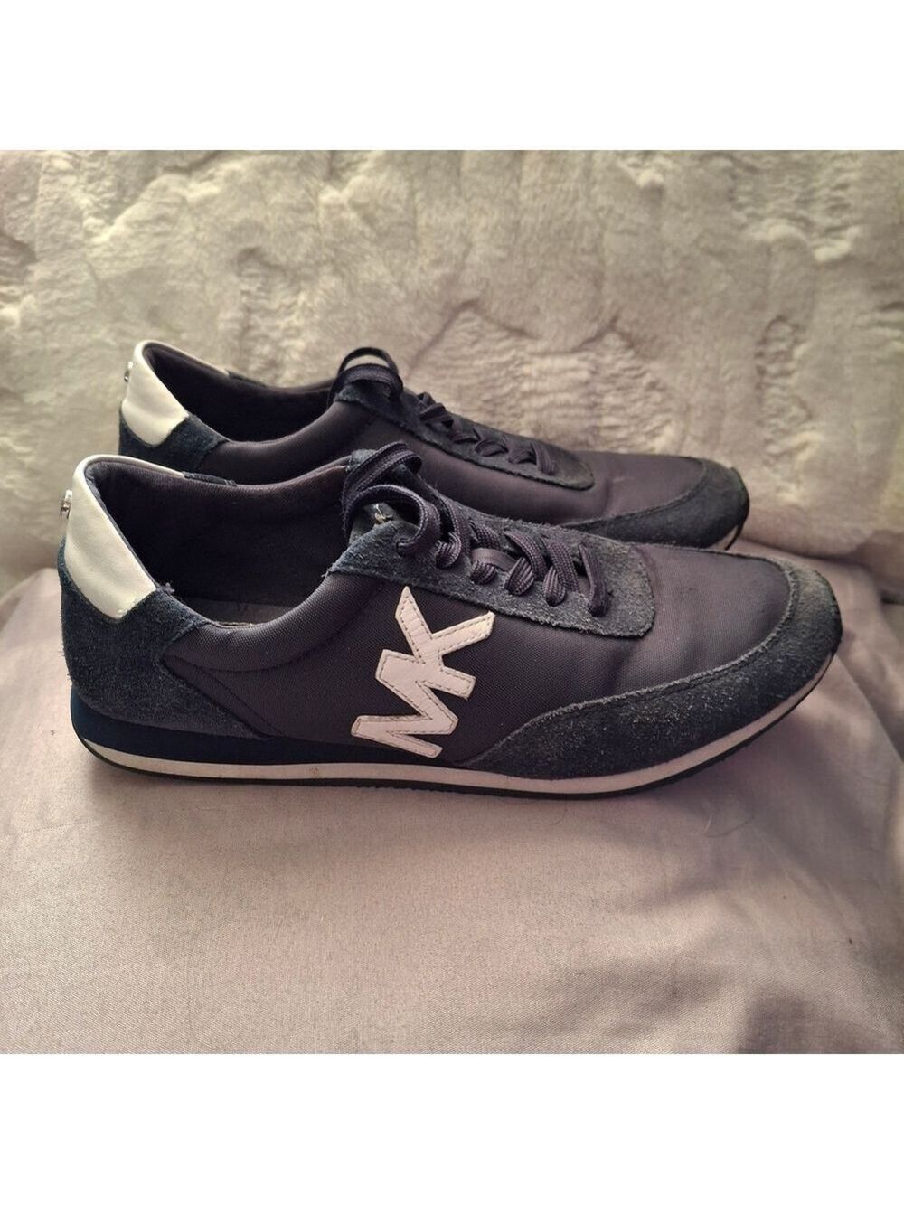 Michael Kors Navy Blue and White Womens Sneakers Sz 8.5
